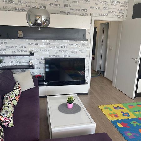 Briz Apartment; 2 Bdr; 6 Guests; Private Parking Varna Eksteriør bilde