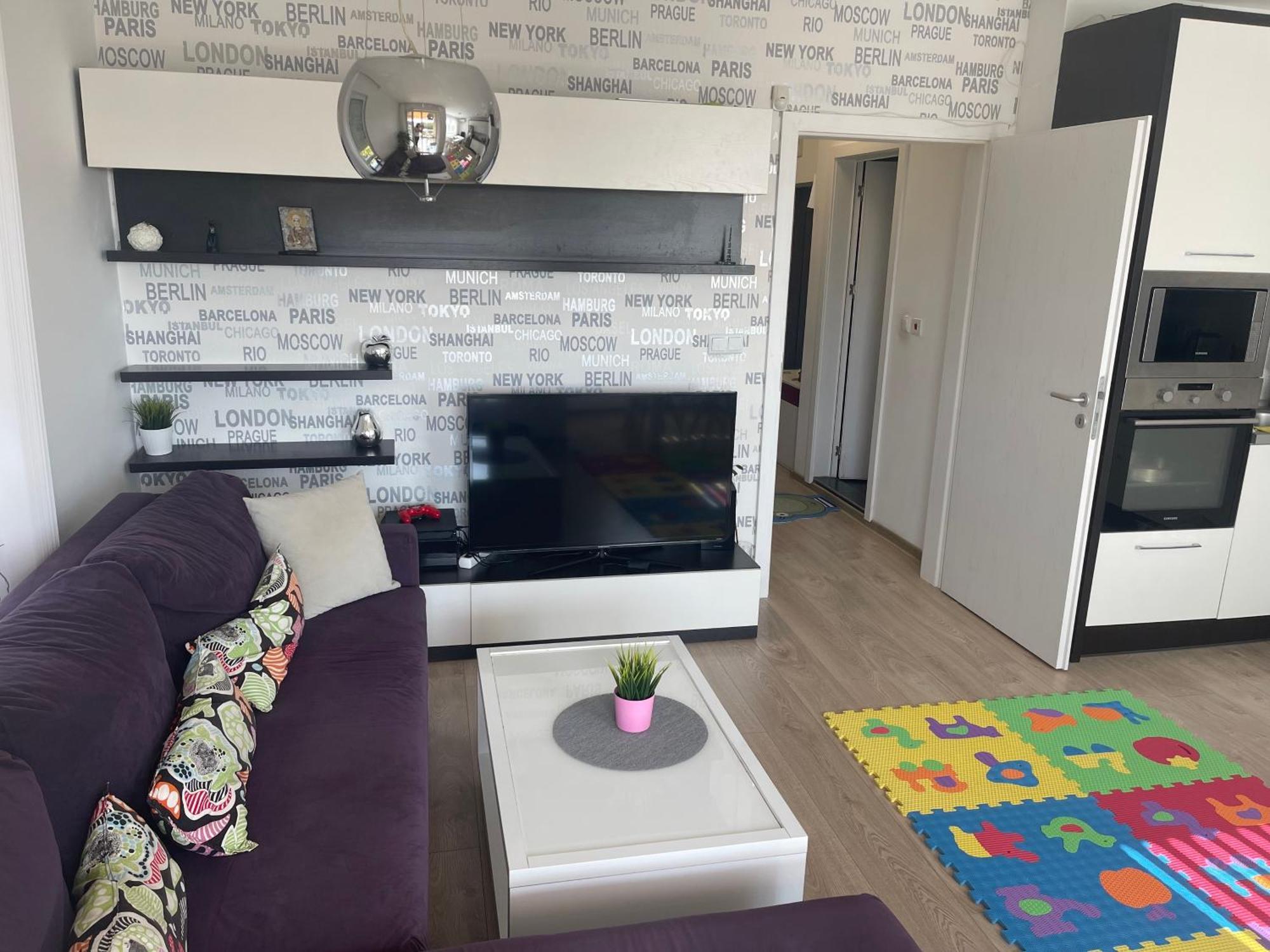 Briz Apartment; 2 Bdr; 6 Guests; Private Parking Varna Eksteriør bilde